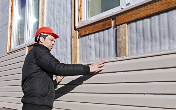 Cost of Vinyl Cladding Repair in Richmond