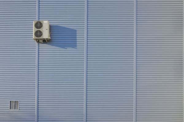 Flat Metal Siding Installation in Richmond